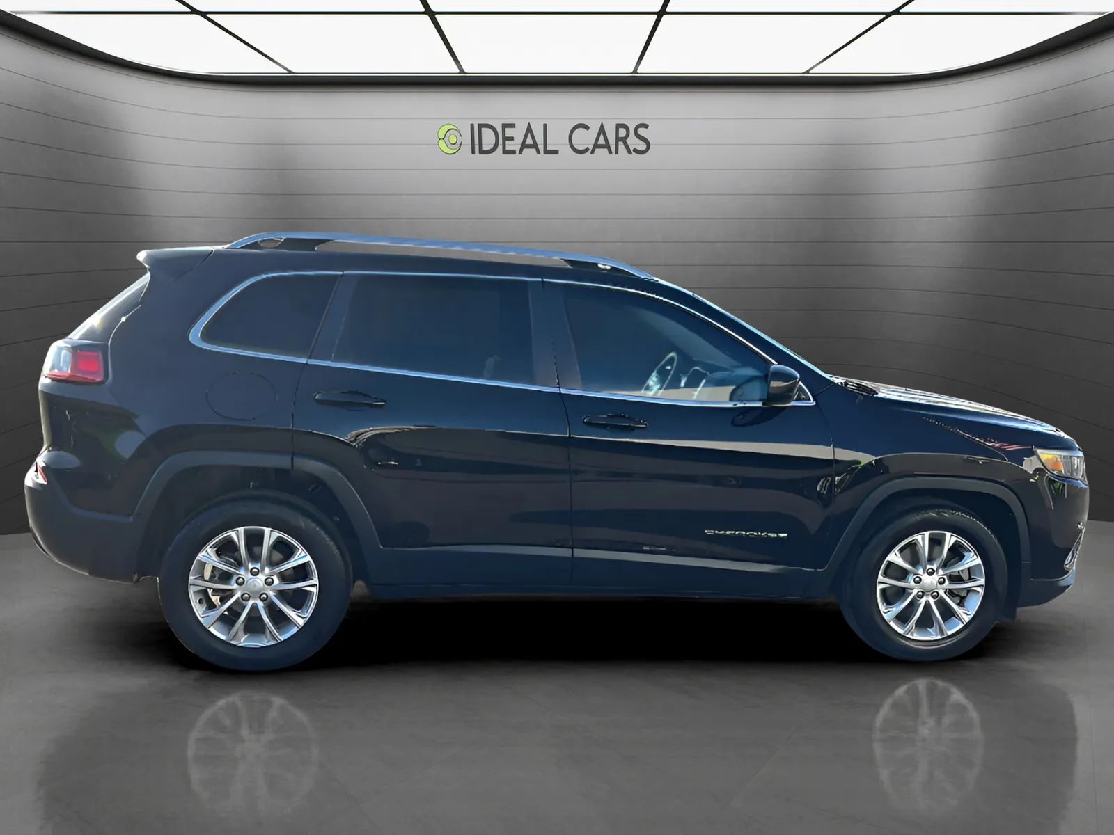 View vehicle photo 4