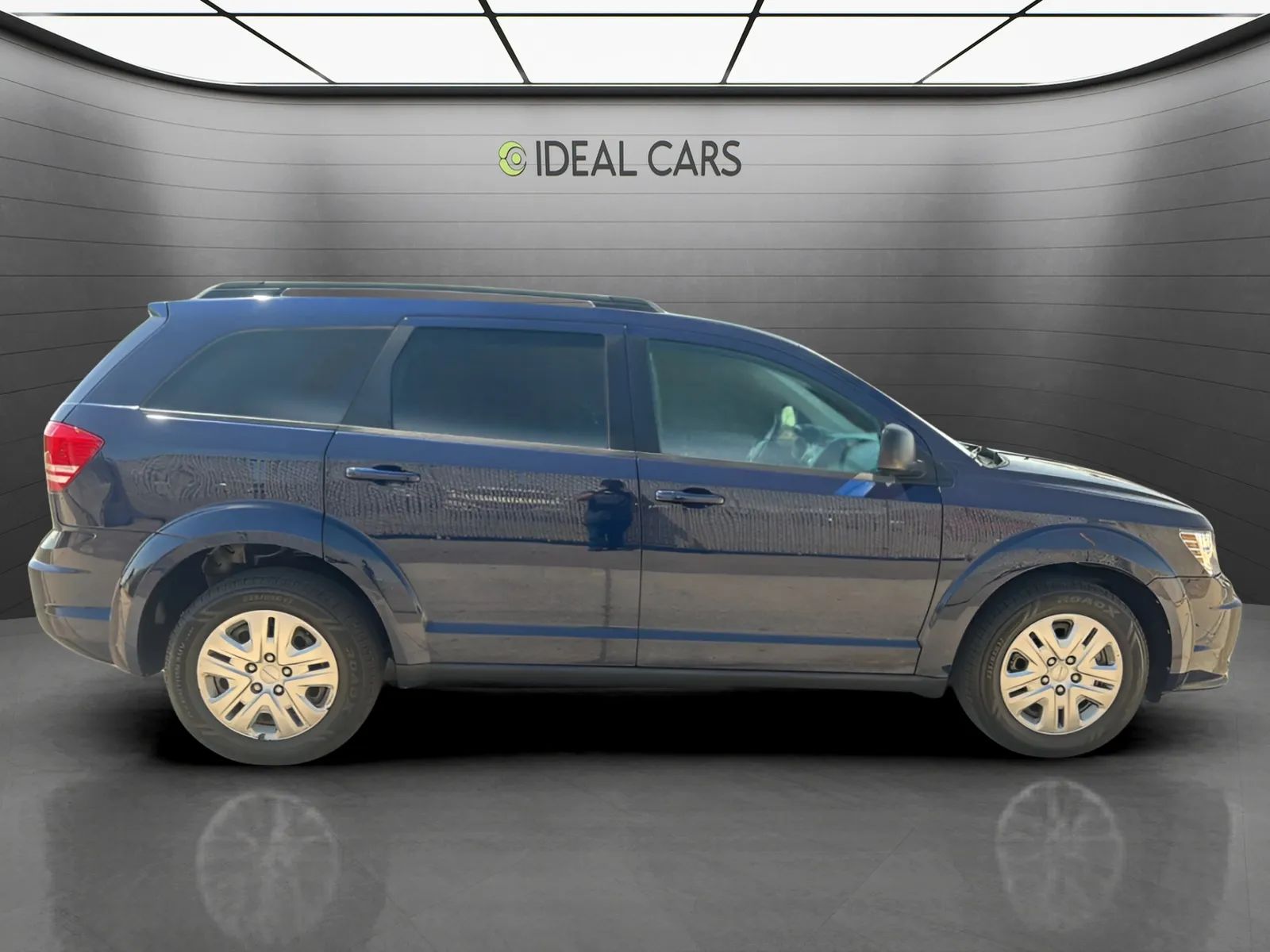 View vehicle photo 4