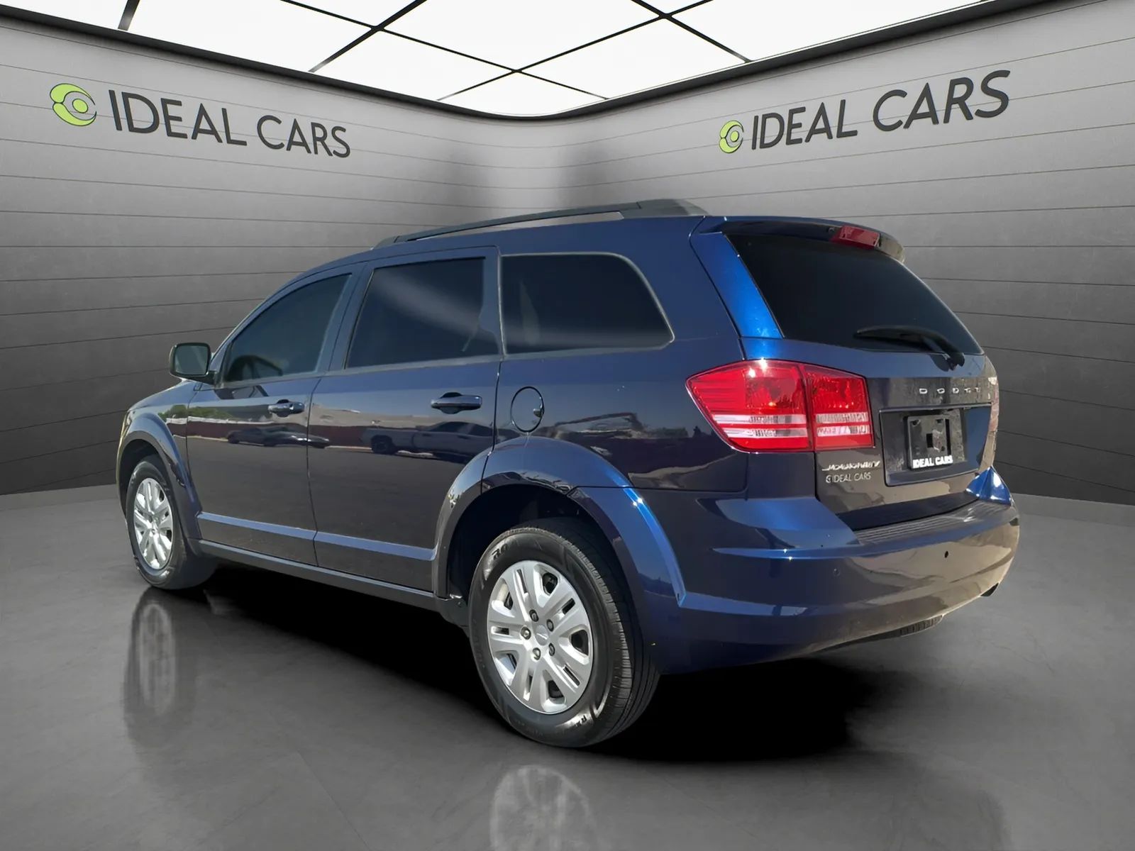View vehicle photo 7