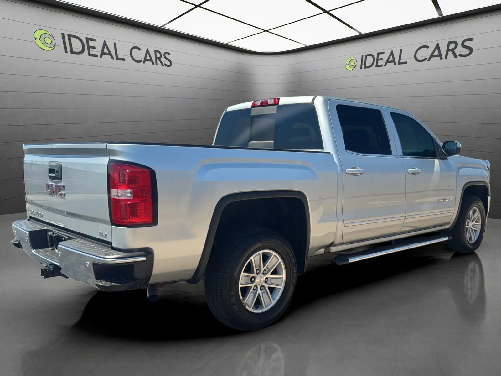 View vehicle photo 5