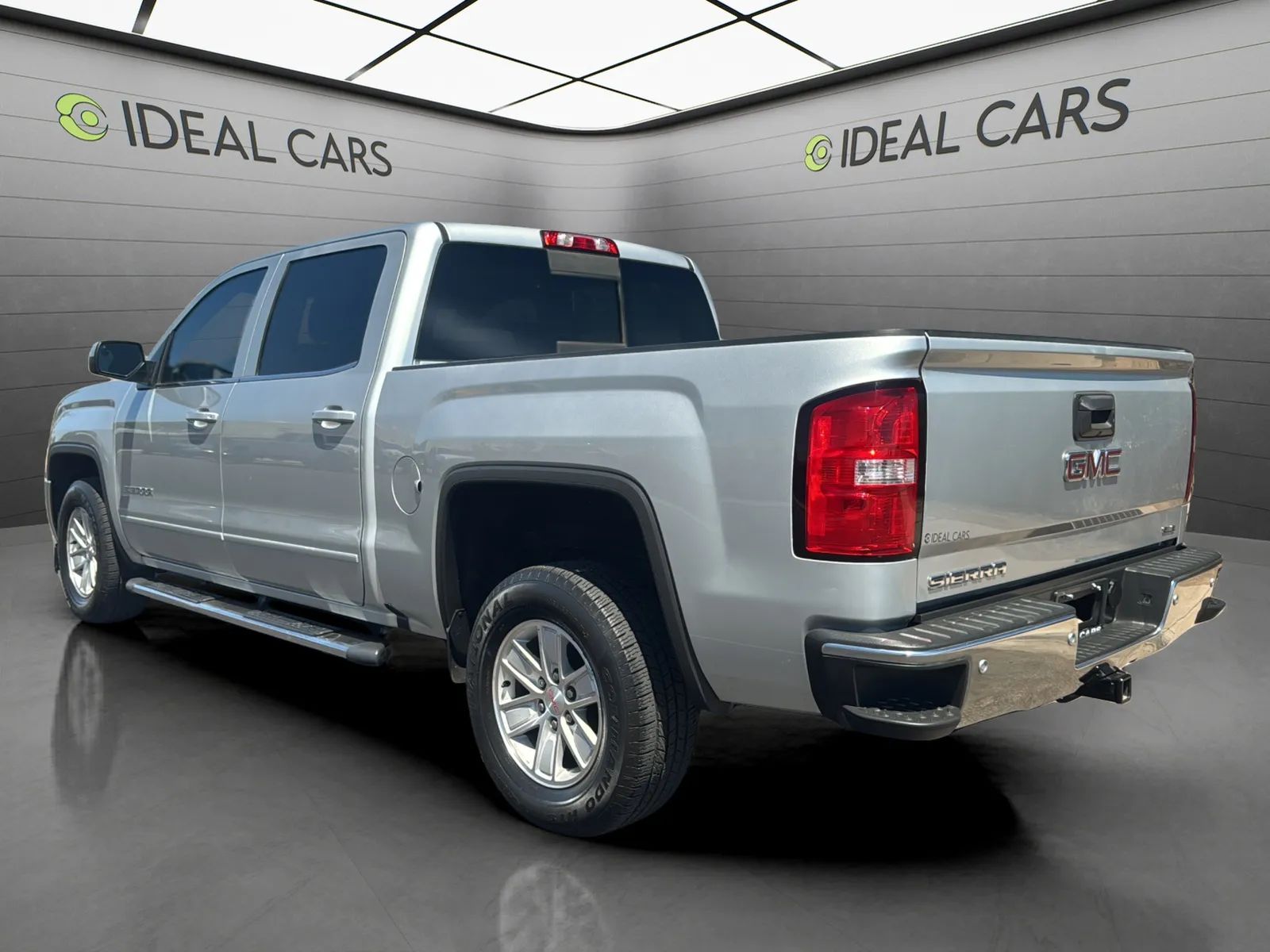 View vehicle photo 7