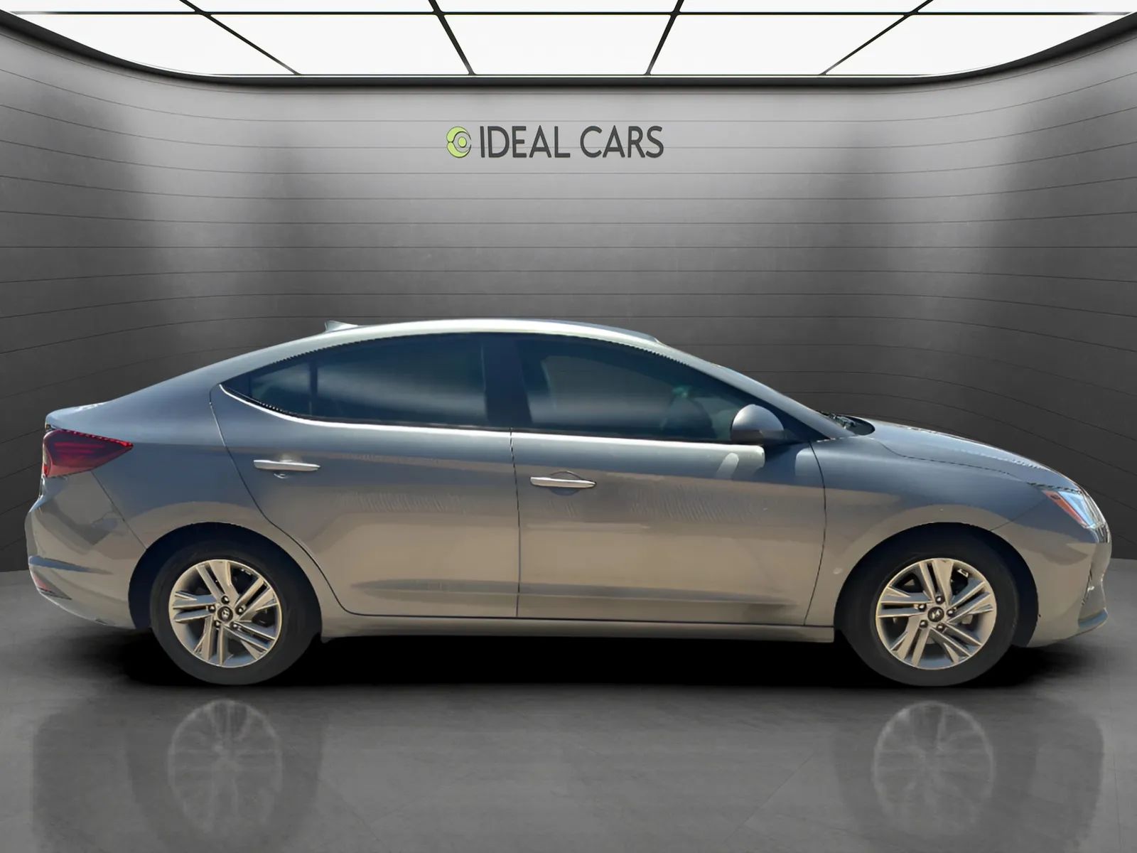 View vehicle photo 4