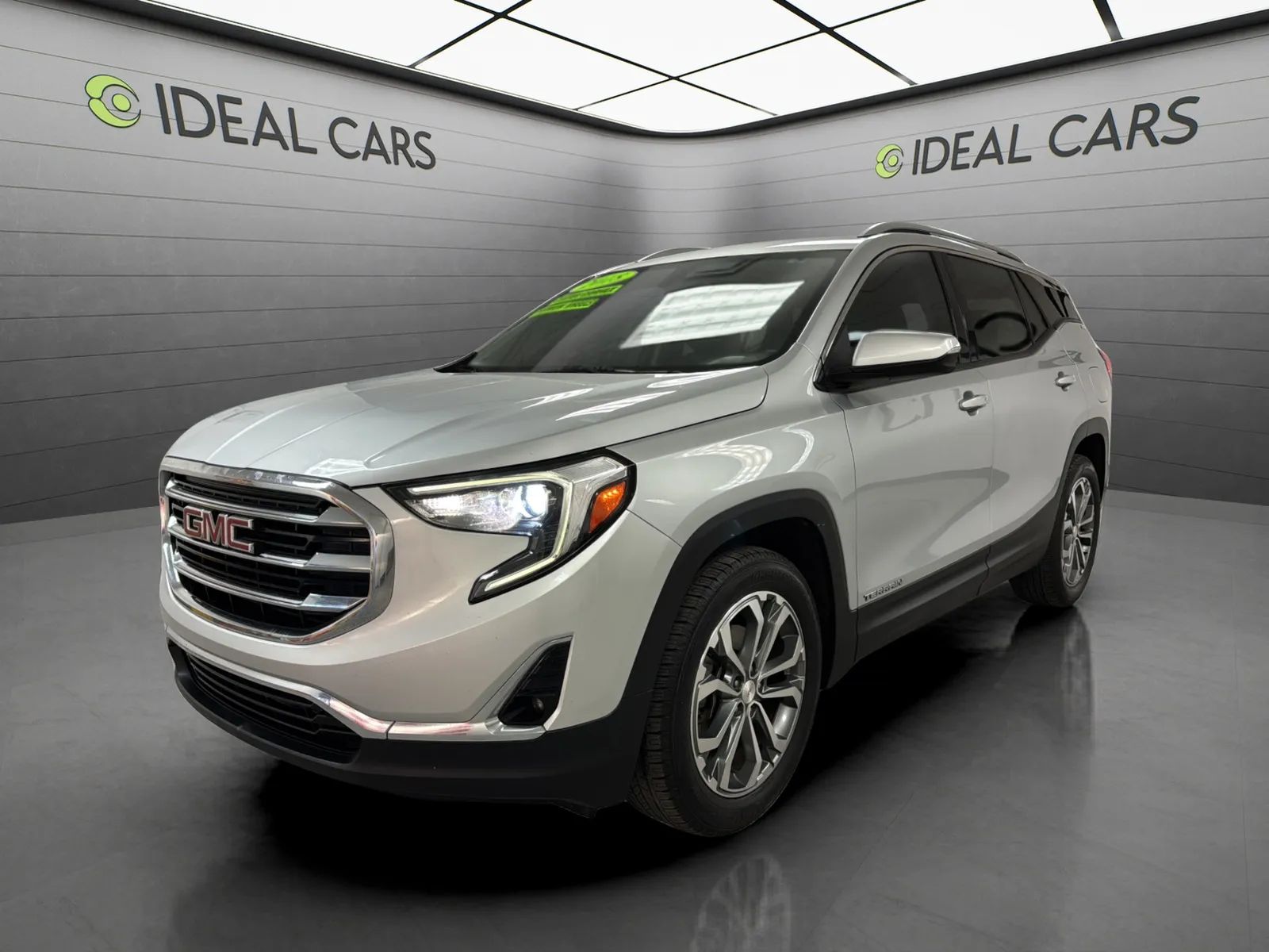 Silver 2018 GMC Terrain SUV / Crossover Front-Wheel Drive Automatic