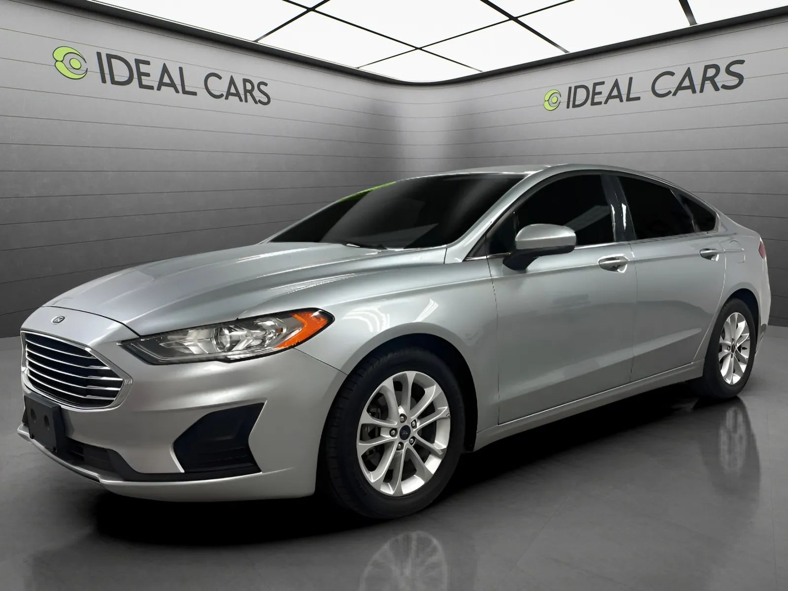 Silver 2020 Ford Fusion SE FWD Sedan Front-Wheel Drive