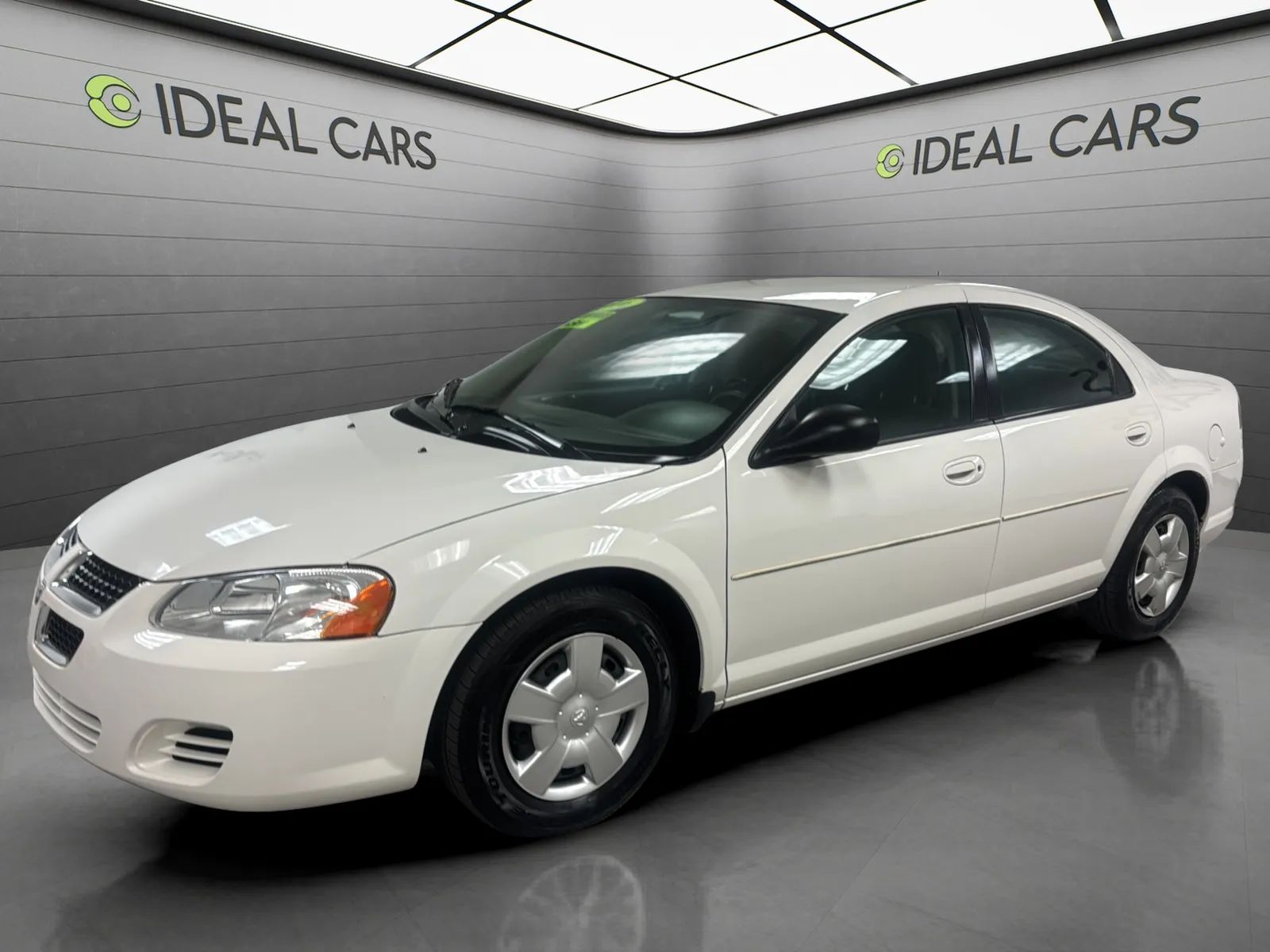 White 2006 Dodge Stratus Sedan Front-Wheel Drive Automatic