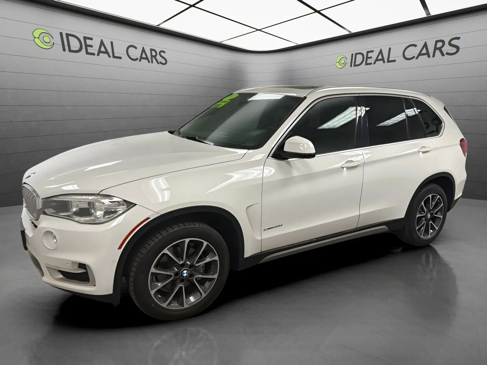 White 2018 BMW X5 SUV / Crossover Rear-Wheel Drive Automatic