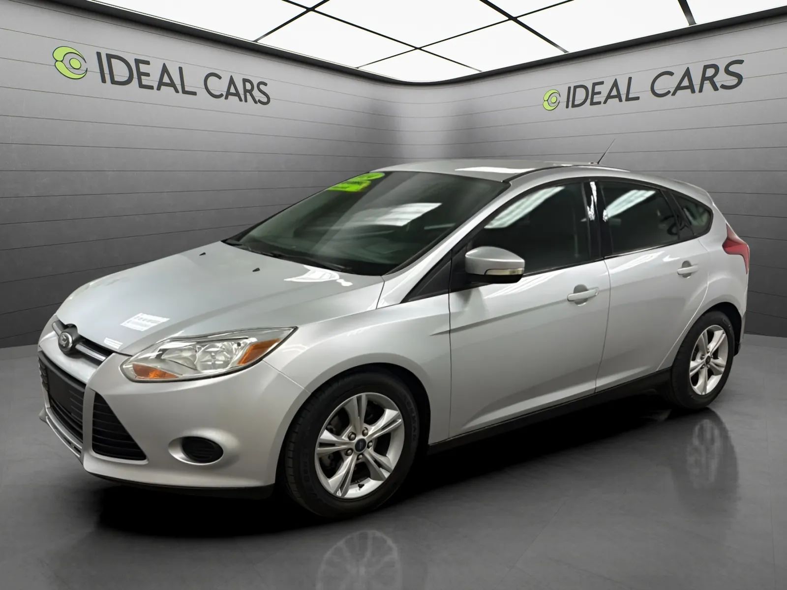 Silver 2014 Ford Focus Hatchback Front-Wheel Drive Automatic