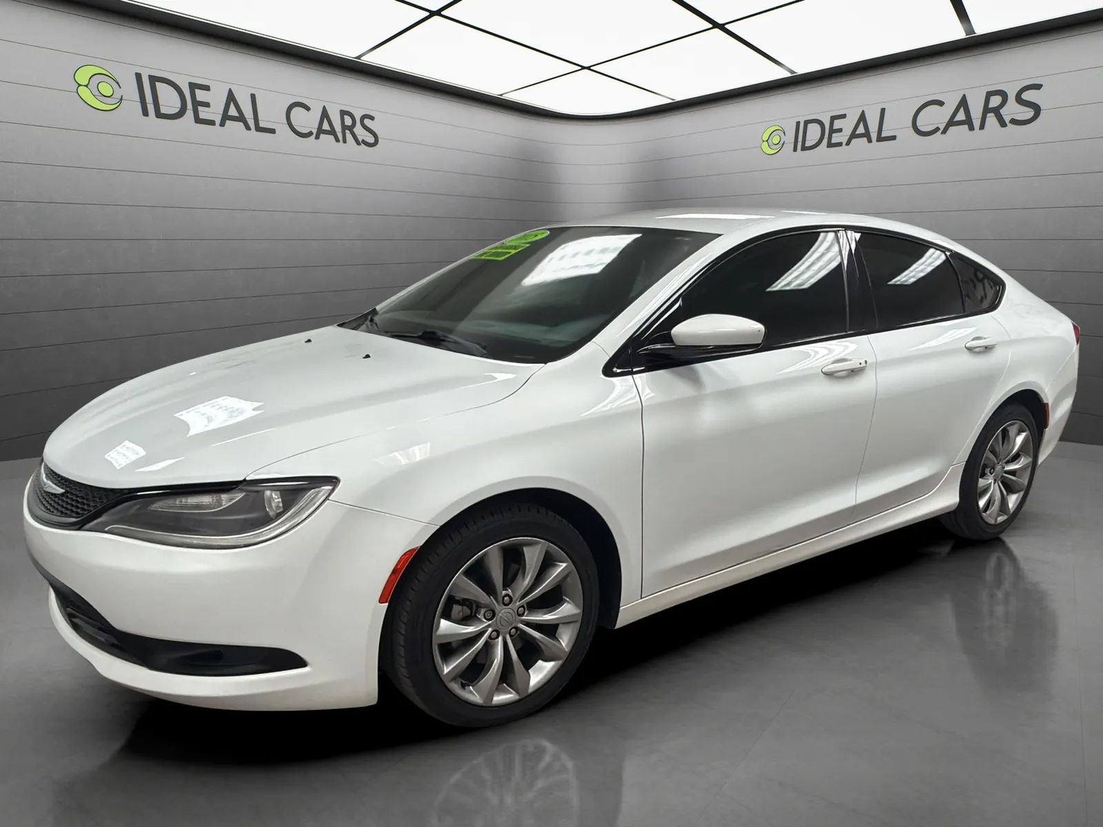 2015 Chrysler 200 S Sedan FWD