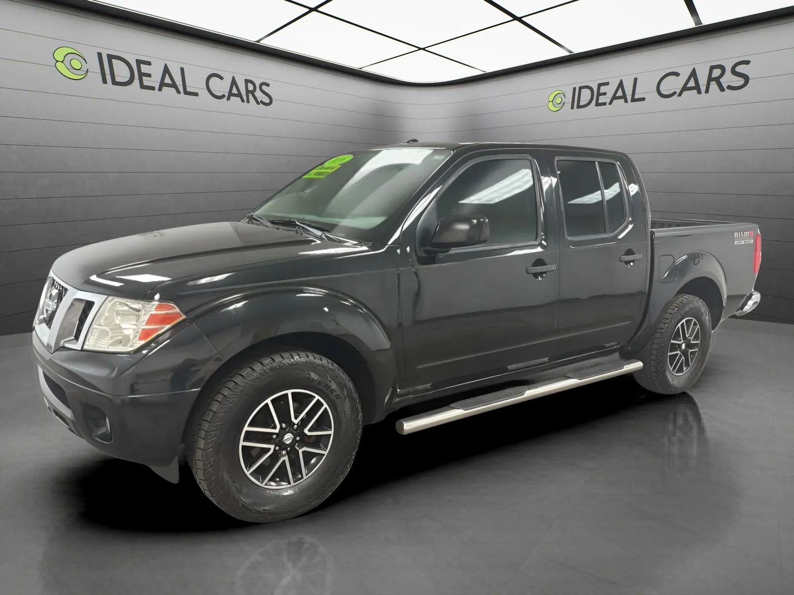  2016 Nissan Frontier SV Crew Cab   