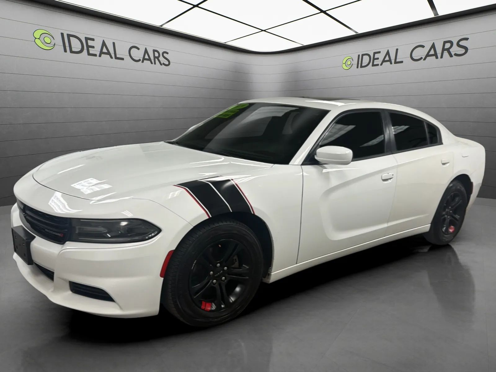  2019 Dodge Charger SXT RWD   