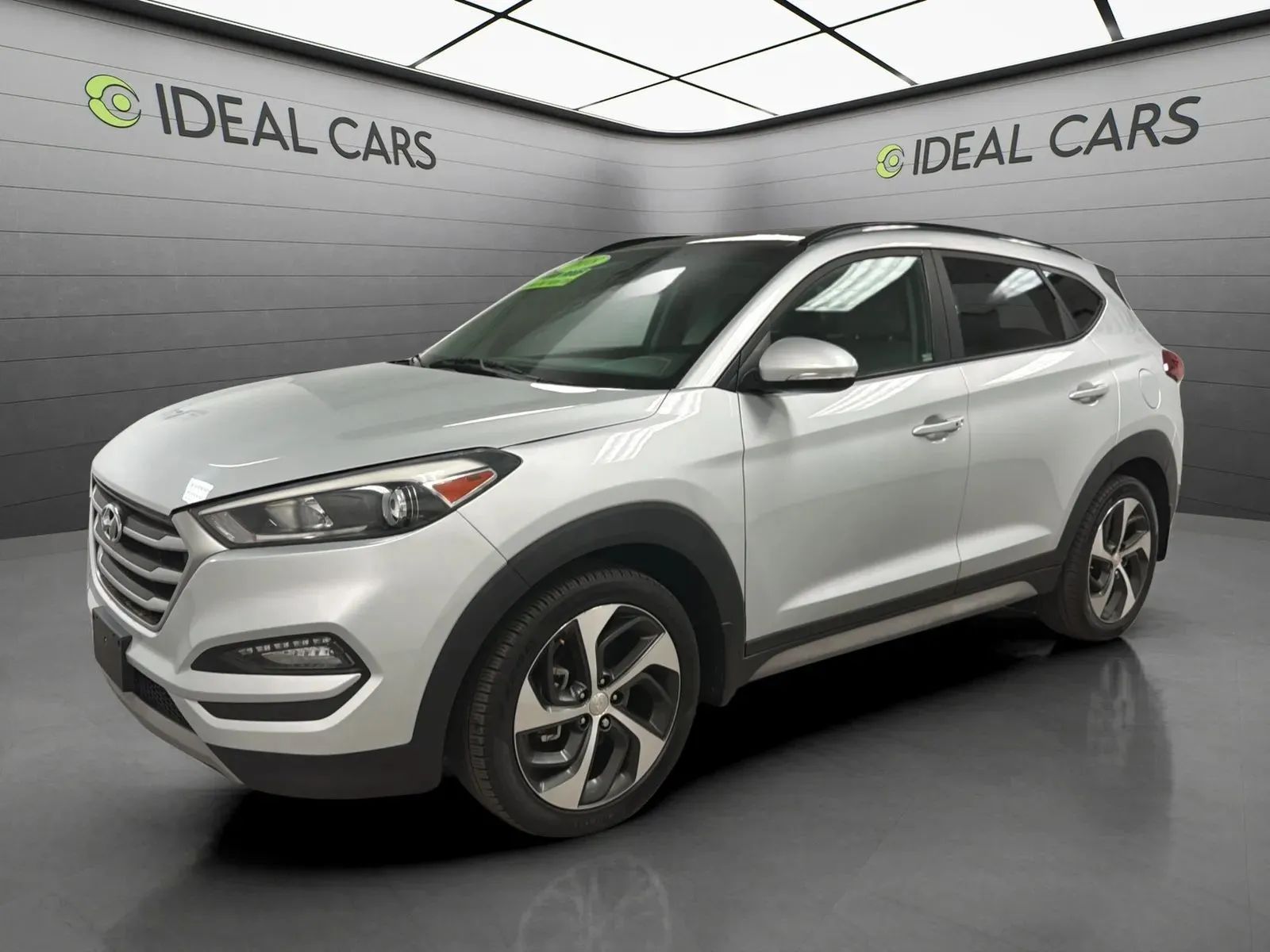 Silver 2018 Hyundai Tucson SUV / Crossover Front-Wheel Drive Automatic