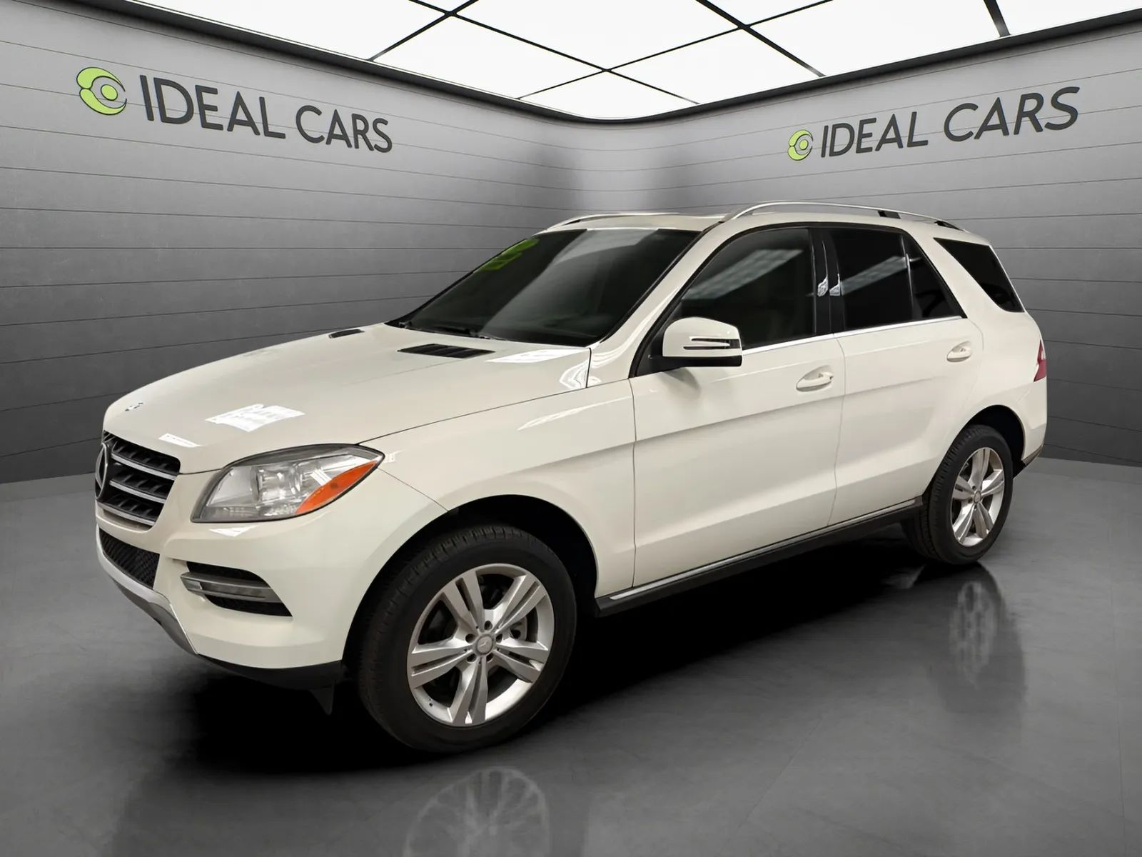 White 2013 Mercedes-Benz M-Class SUV / Crossover Rear-Wheel Drive Automatic