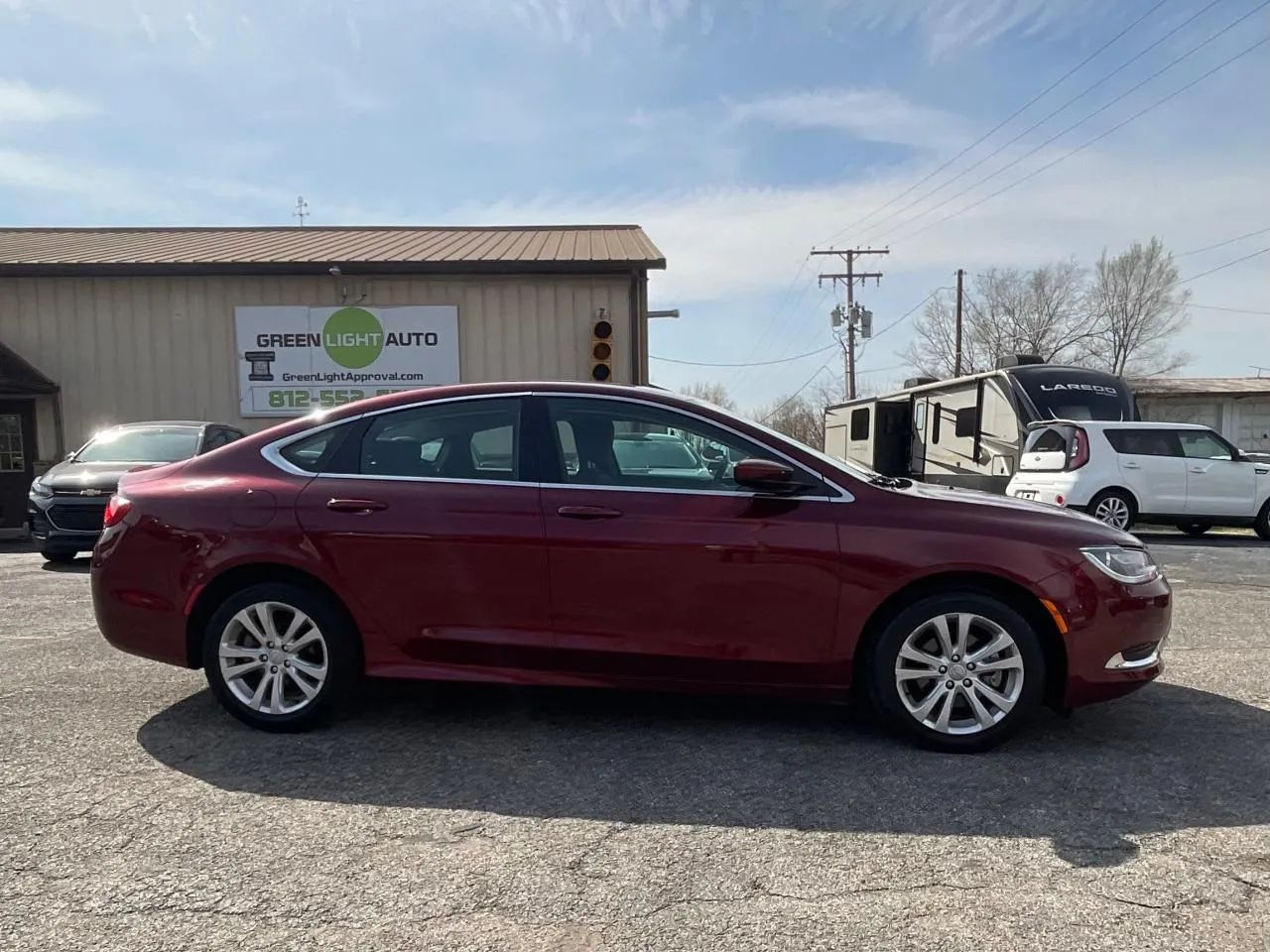 2015 Chrysler 200 Limited - Image 2