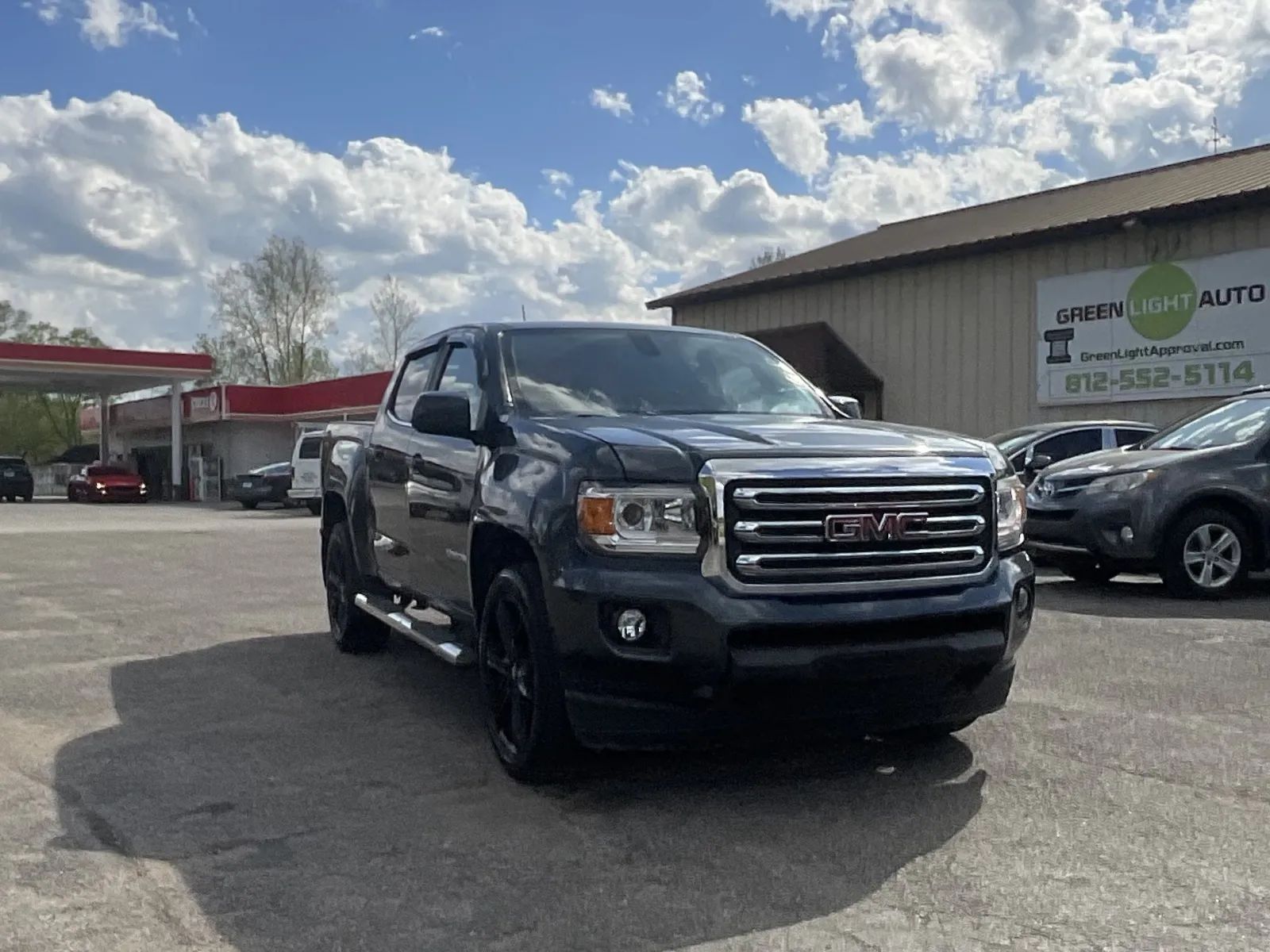 2019 GMC Canyon SLE - Image 2