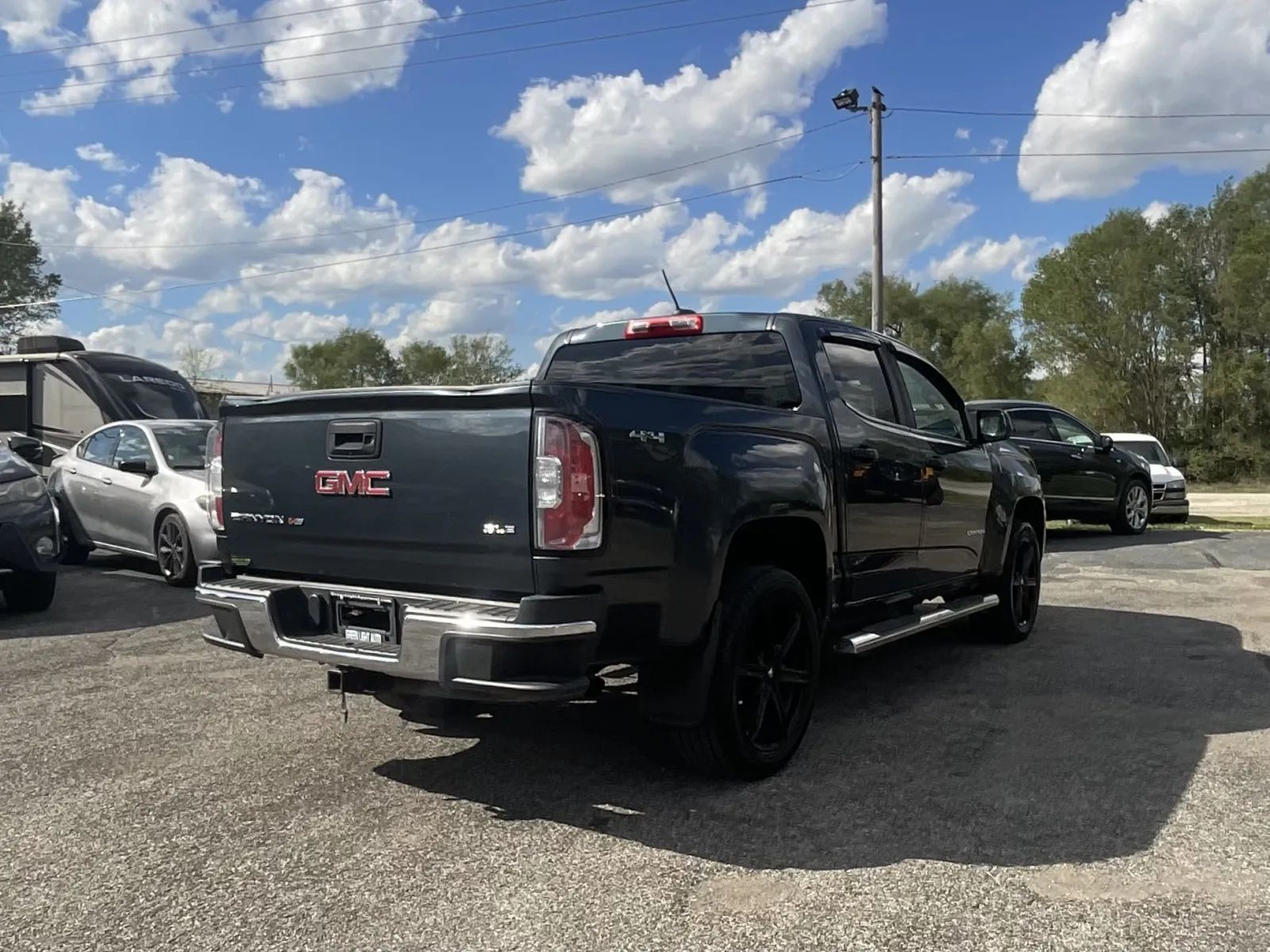 2019 GMC Canyon SLE - Image 4