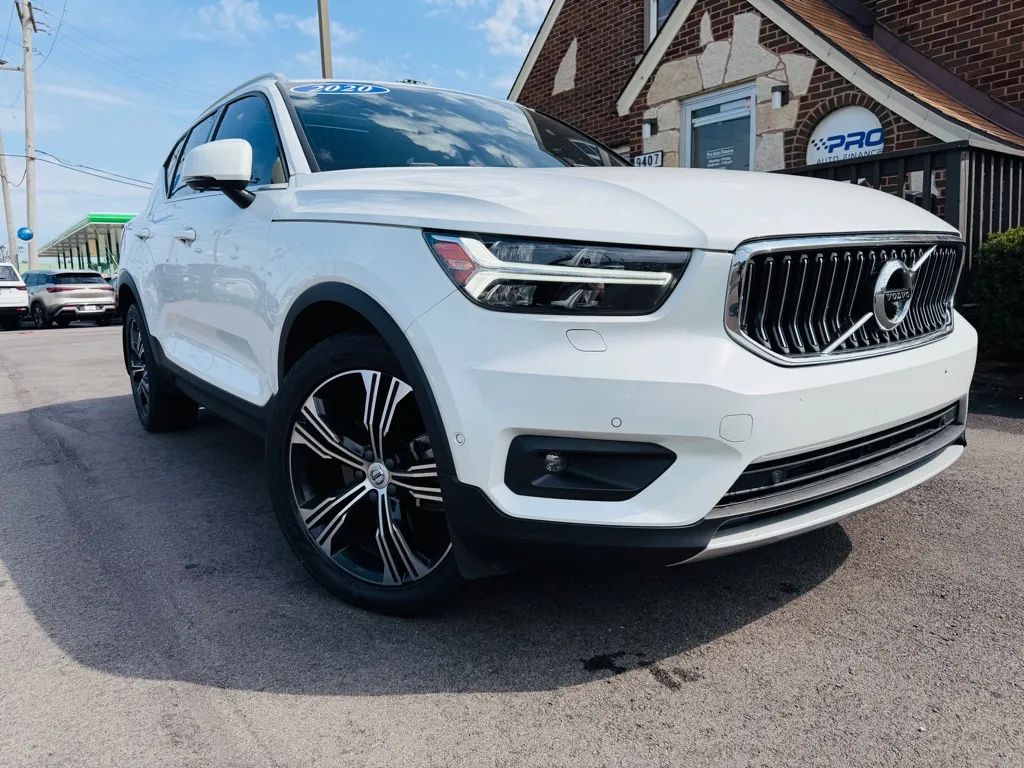 2021 VOLVO XC40 Inscription