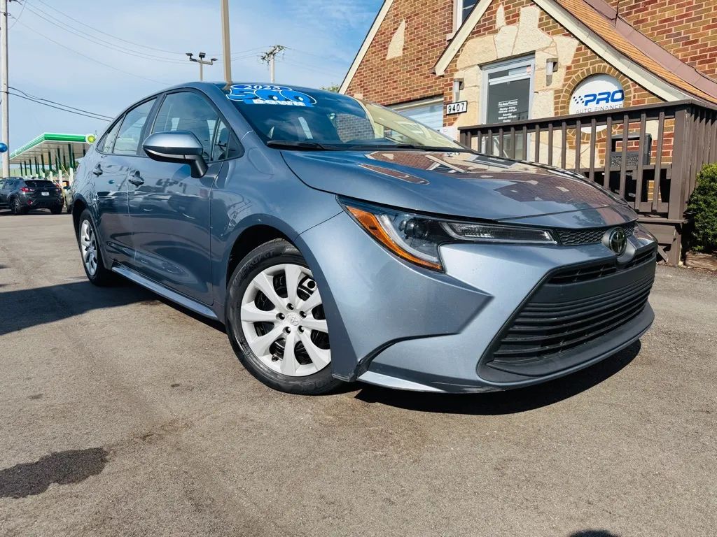 2025 TOYOTA COROLLA LE