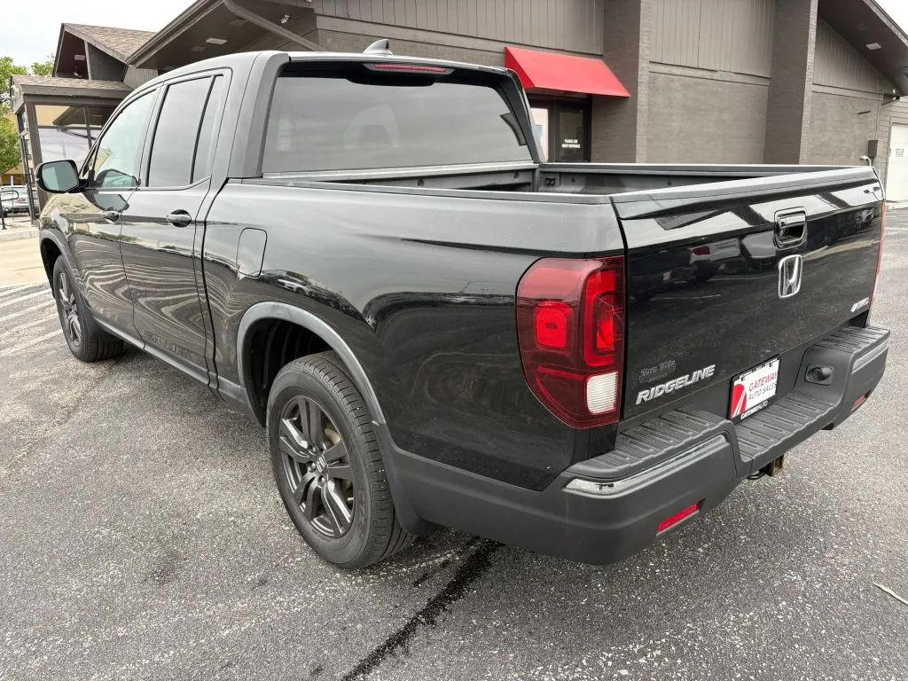 View vehicle photo 3