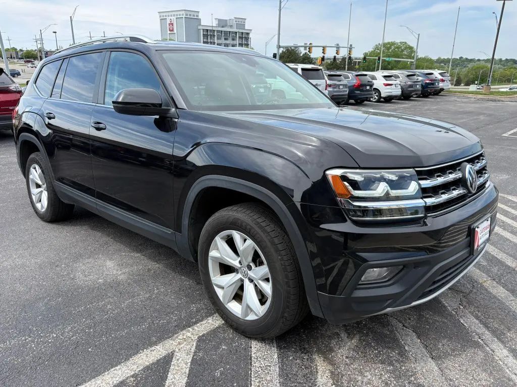 View vehicle photo 7