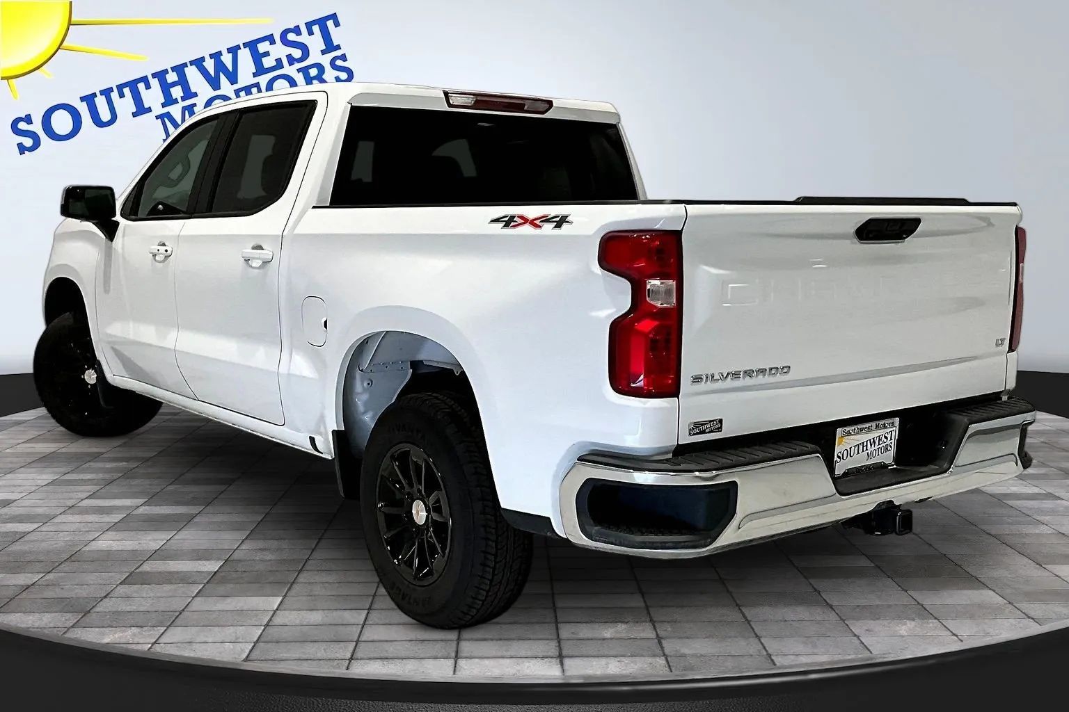 View vehicle photo 5