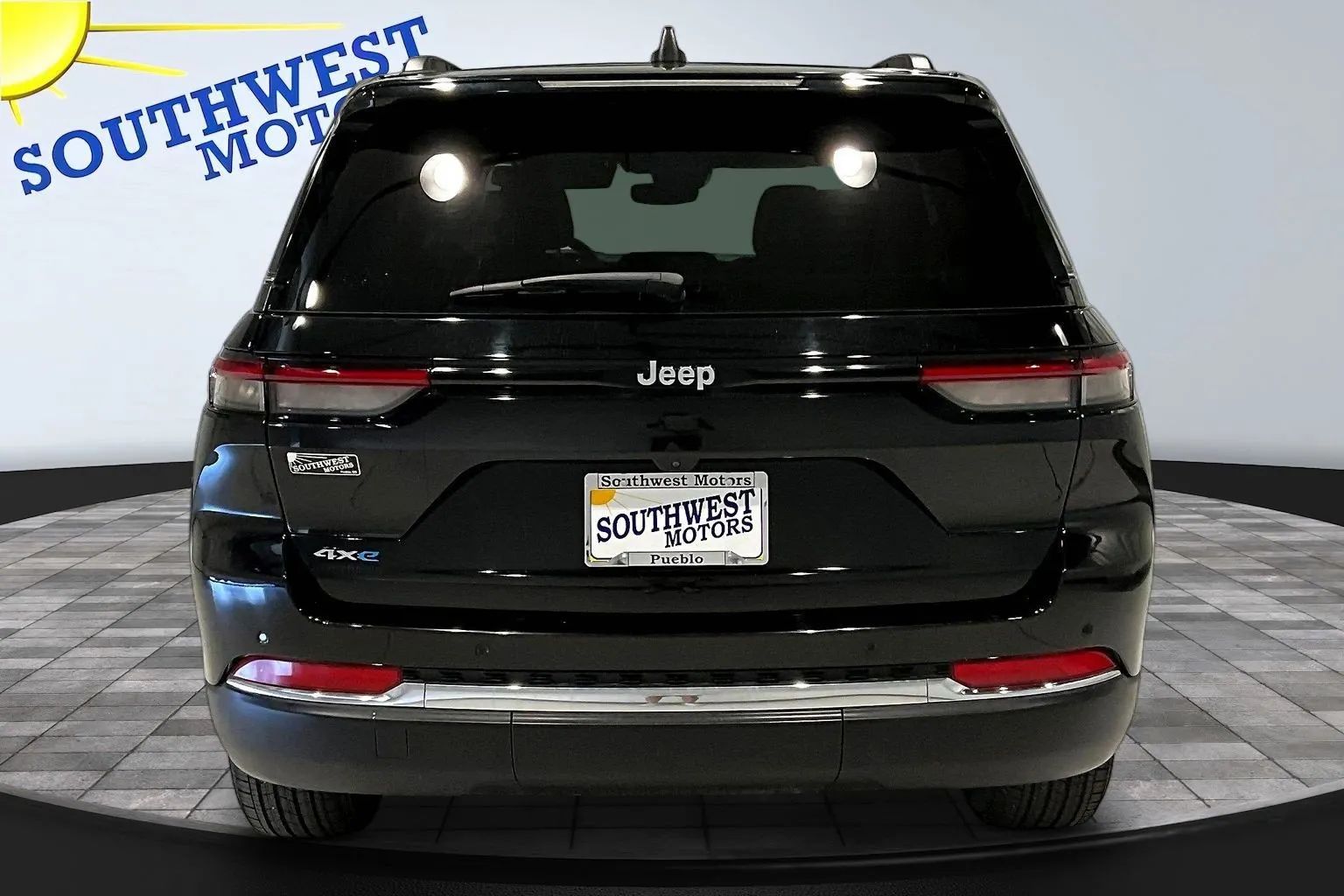 View vehicle photo 6