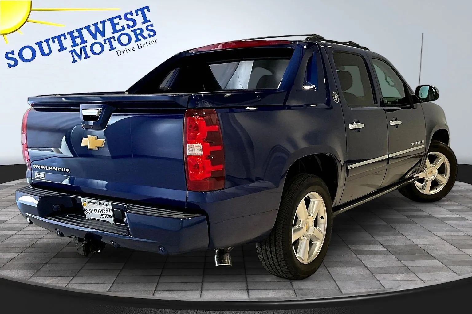 View vehicle photo 7