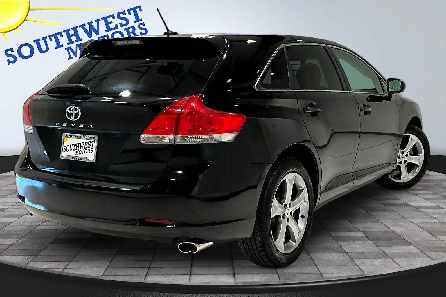 View vehicle photo 7