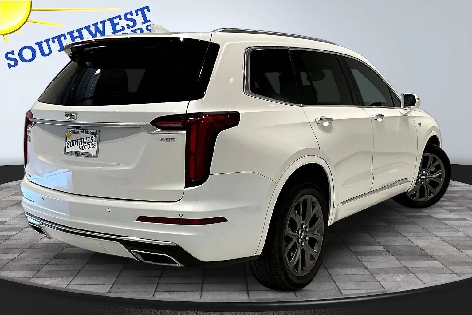 View vehicle photo 7
