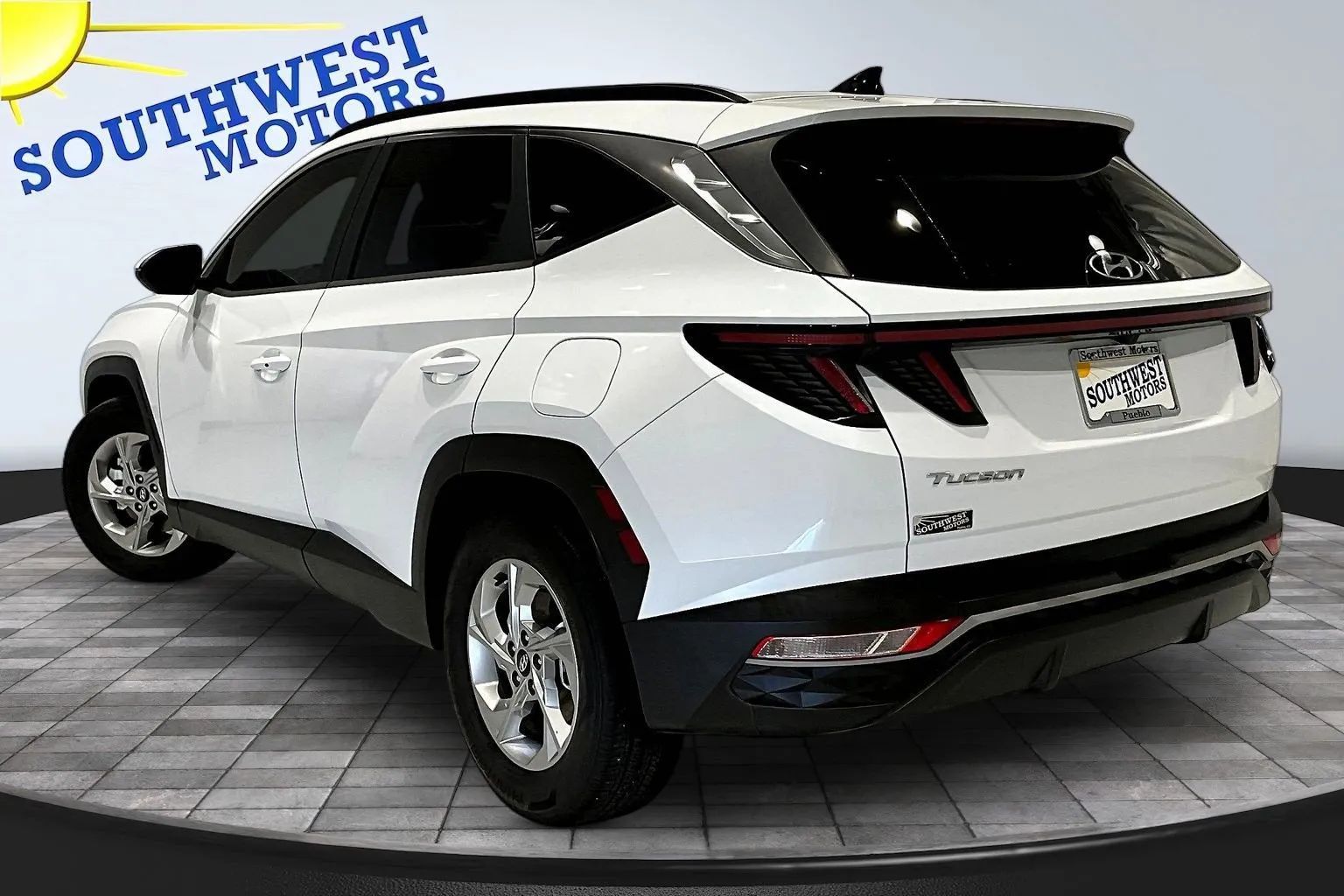 View vehicle photo 5