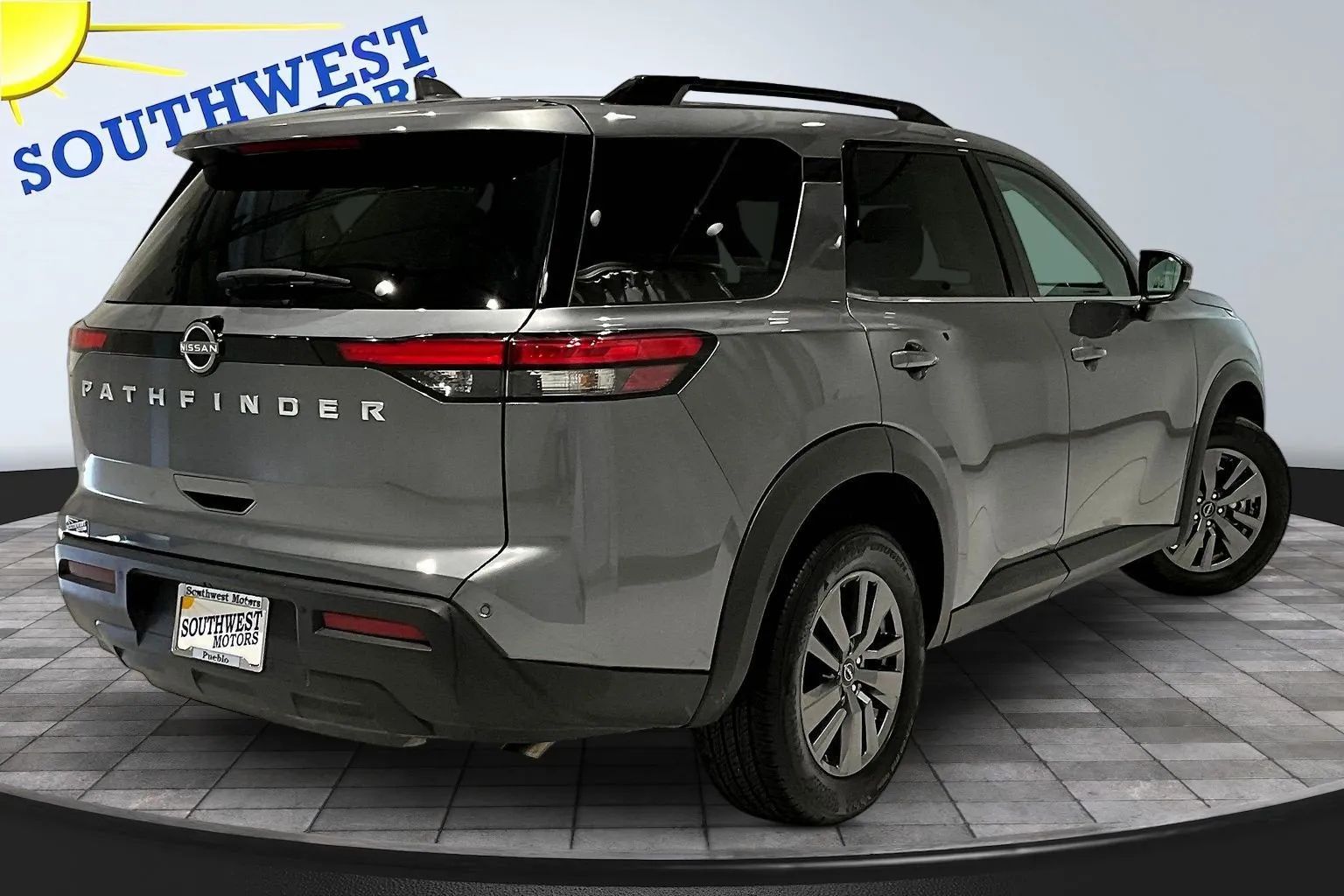 View vehicle photo 7