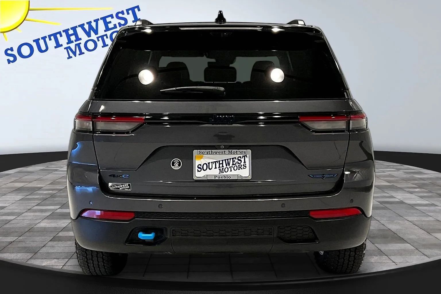 View vehicle photo 6