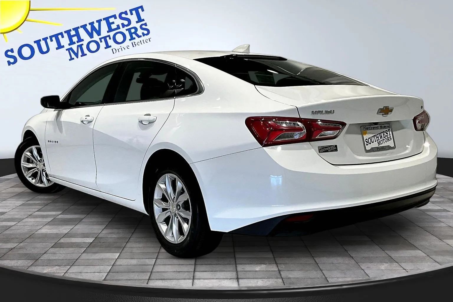 View vehicle photo 5