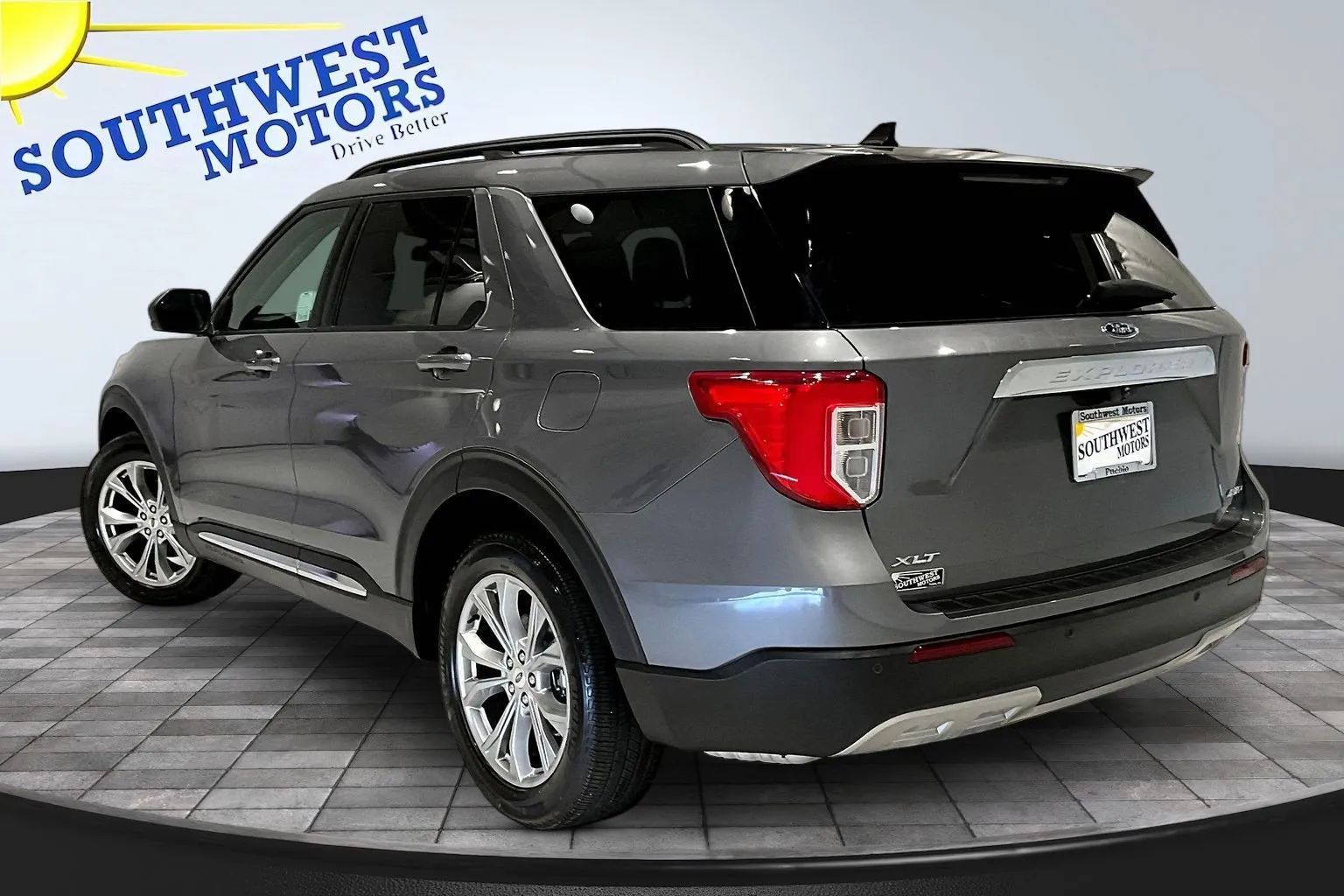 View vehicle photo 5