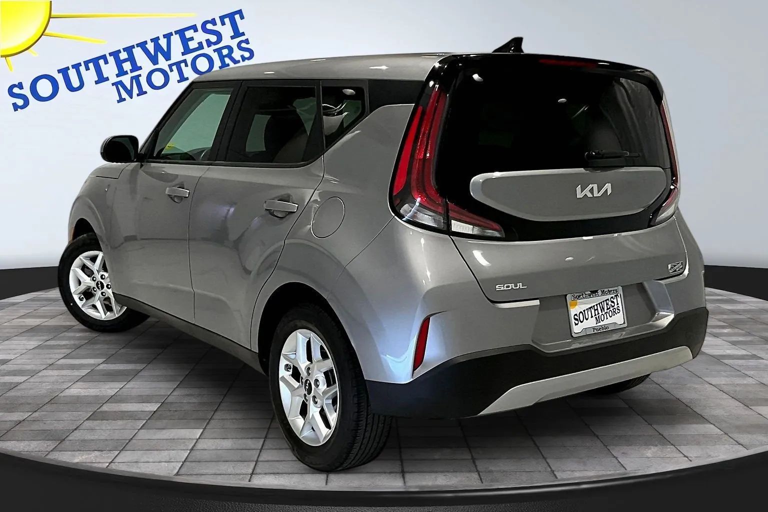 View vehicle photo 5
