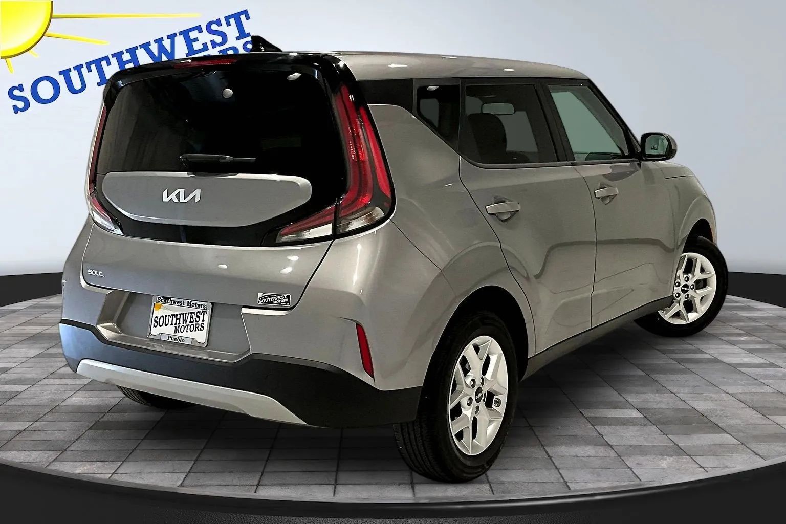 View vehicle photo 7