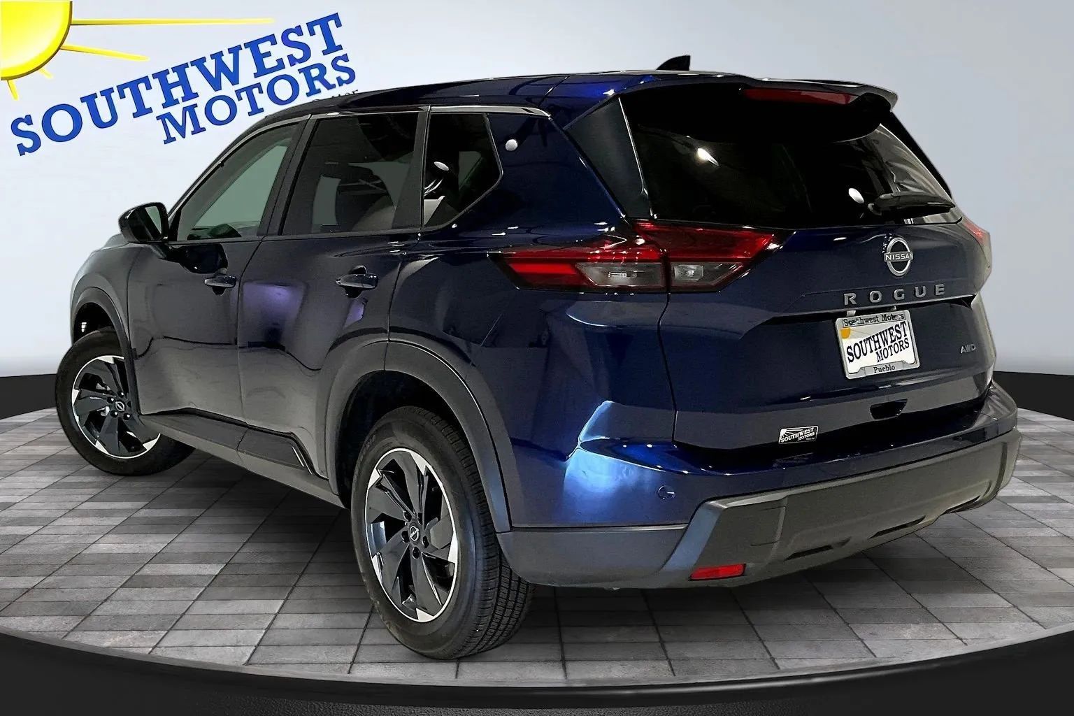 View vehicle photo 5