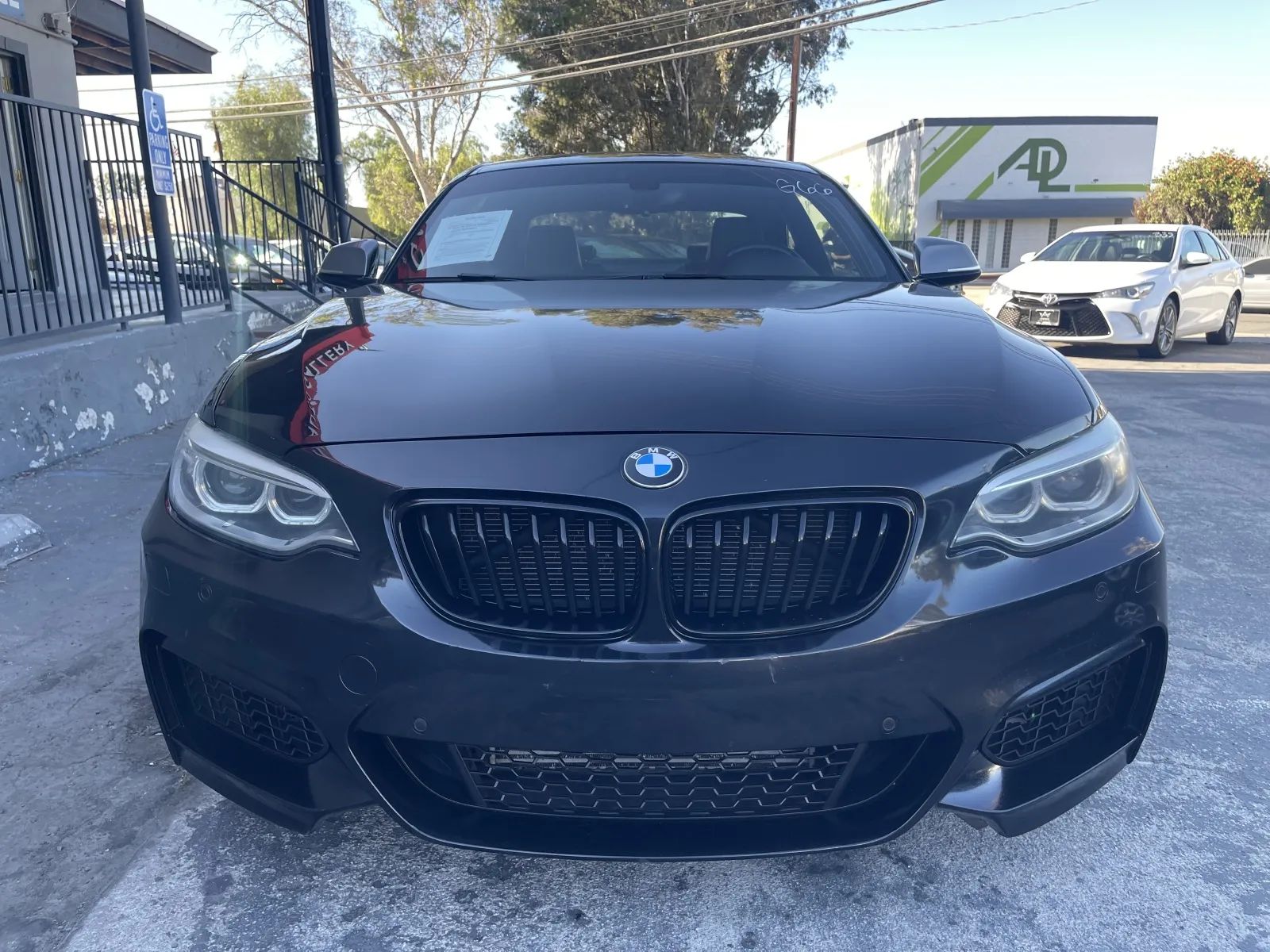 View vehicle photo 2
