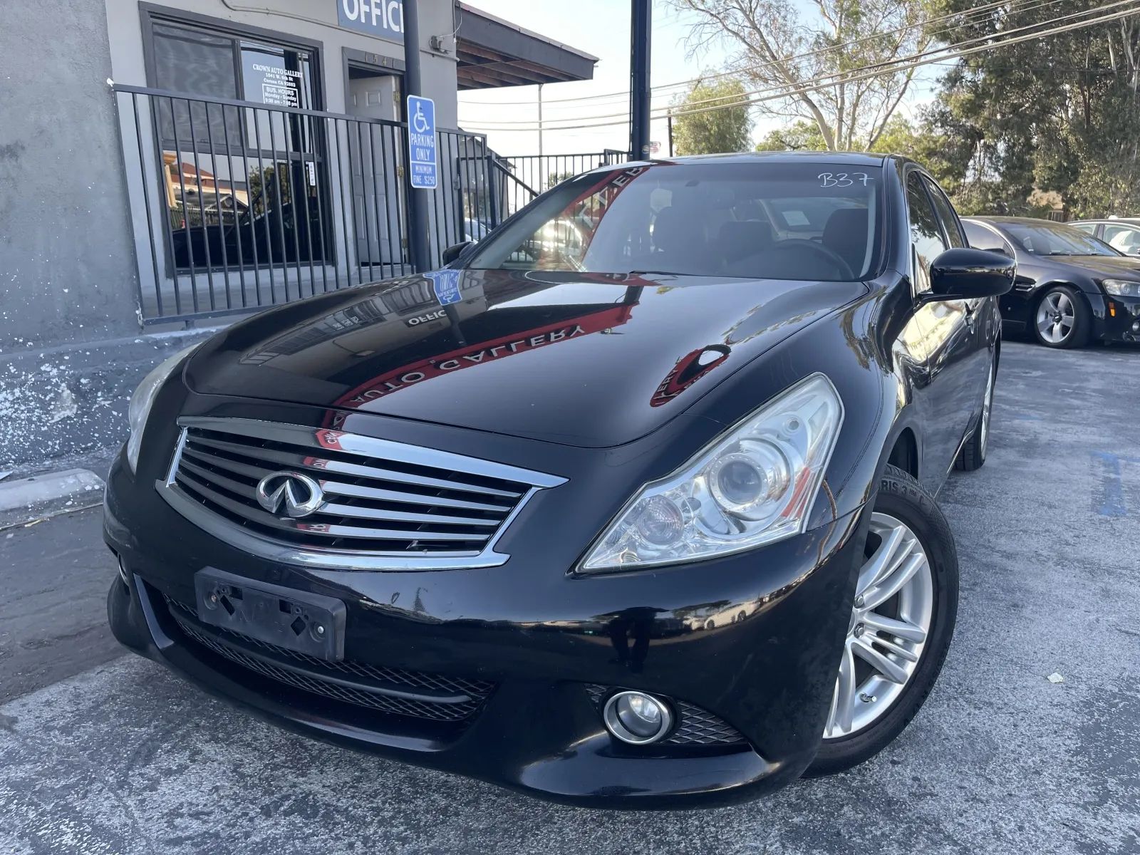 2013 INFINITI G37 Journey Sedan RWD