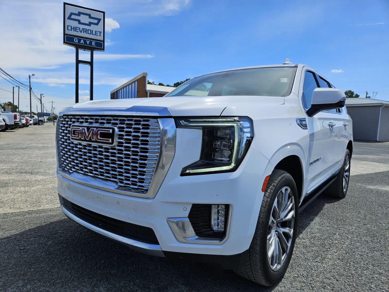 White 2021 GMC Yukon SUV / Crossover Four-Wheel Drive Automatic