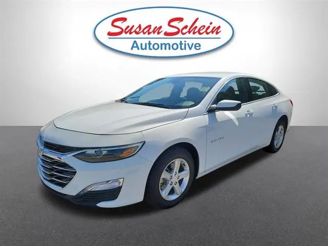 White 2024 Chevrolet Malibu LT with 1LT FWD Sedan Front-Wheel Drive Continuously Variable Transmission