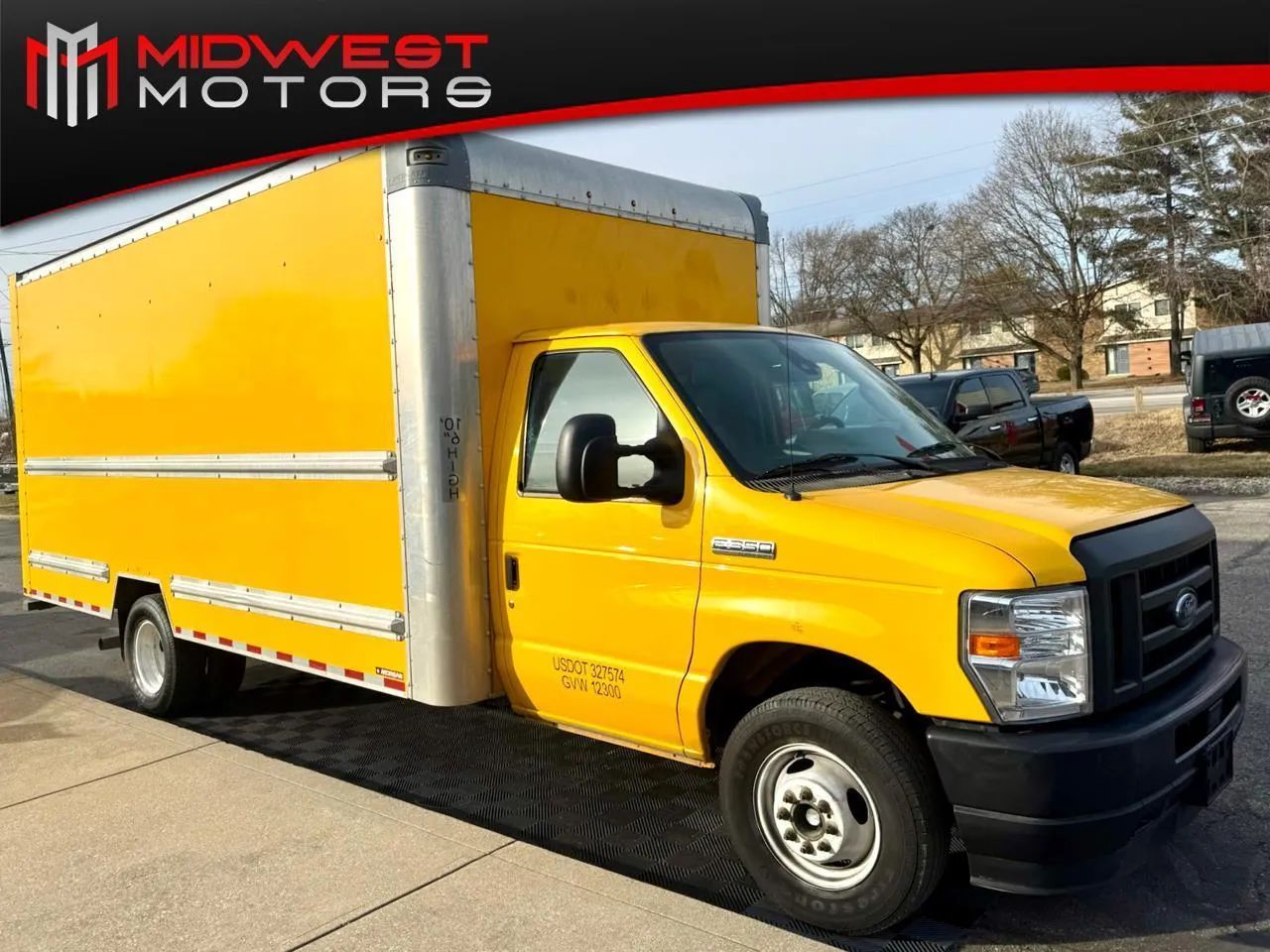 2022 Ford E-Series Chassis E-350 SD Cutaway SB RWD