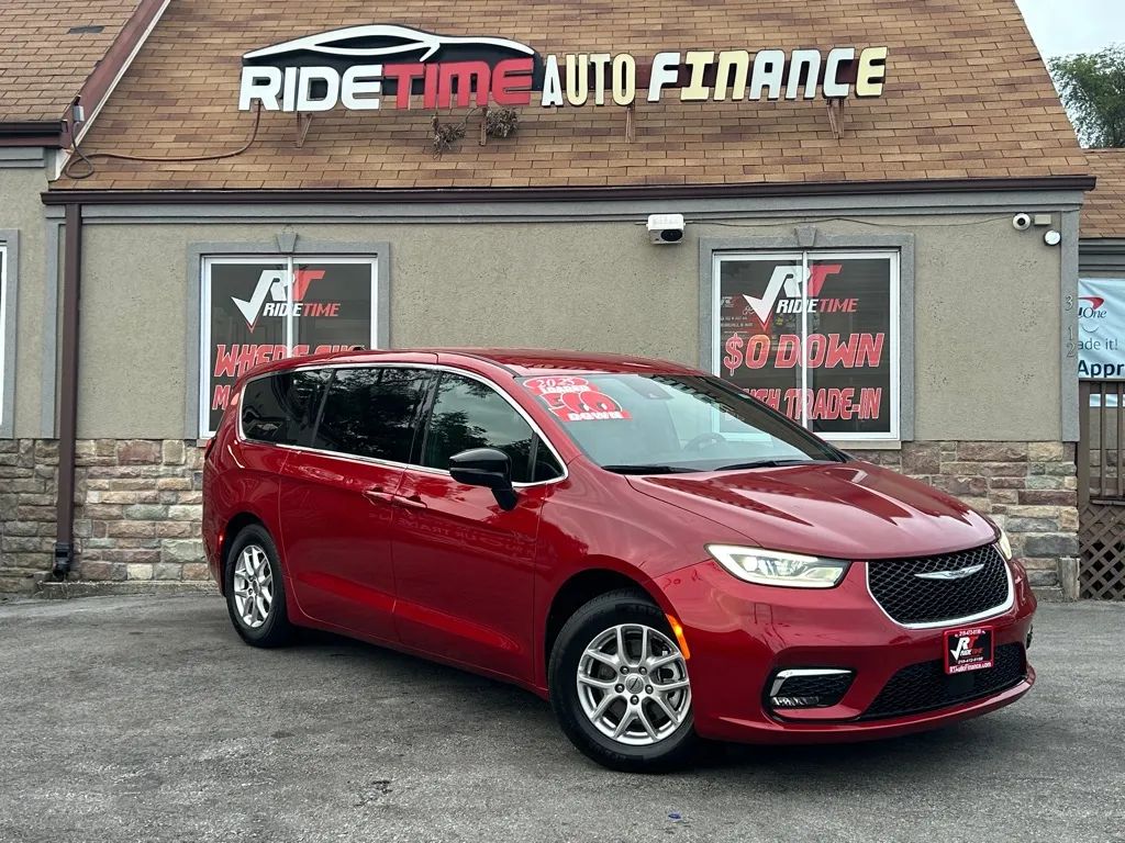 2025 CHRYSLER PACIFICA Select