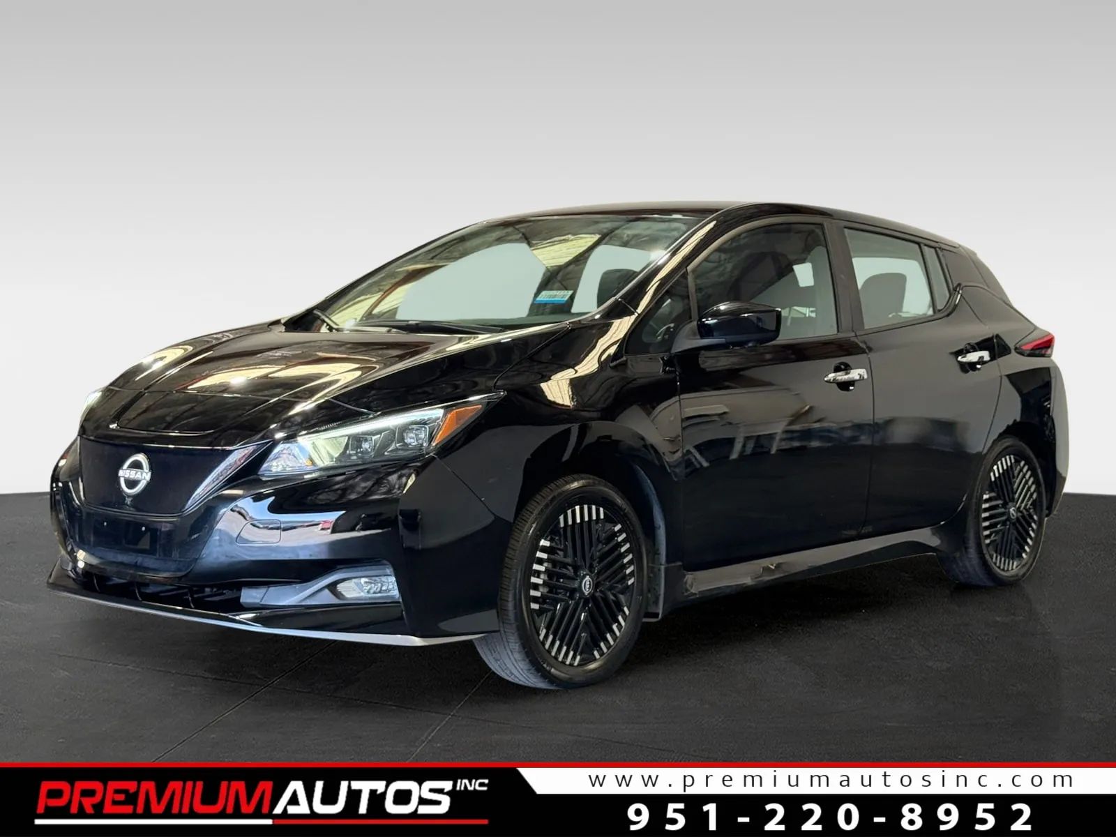 2025 Nissan LEAF SV