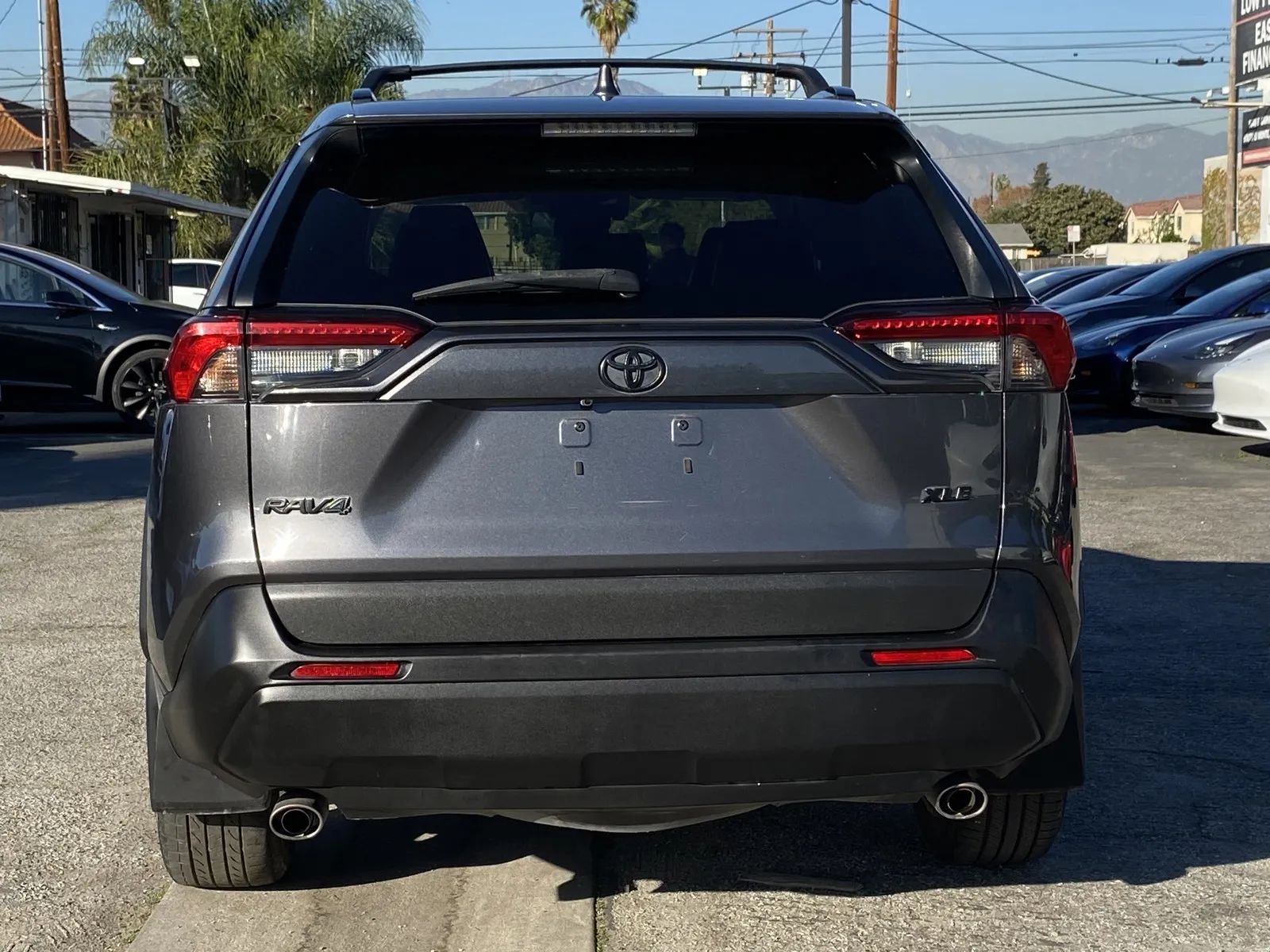 View vehicle photo 3